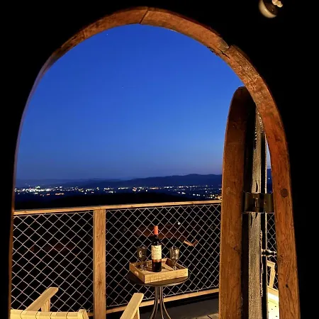 Glamping In A Wine Barrel - With A View Of Apartmán Lublaň